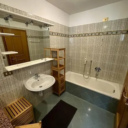 Apartment Suan Hut *